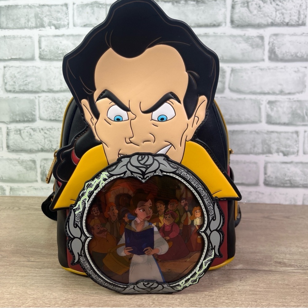 Disney Loungefly‎ Villains scene Gaston mini-Backpack